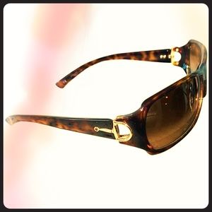 SOLD! ❤️Gucci GG Sunglasses!!